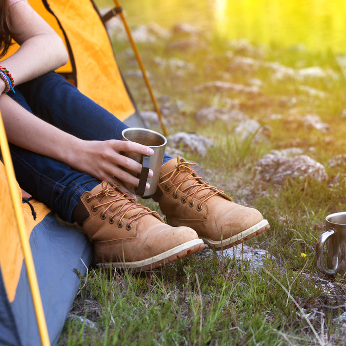 キャンプの朝に特別なコーヒーを
